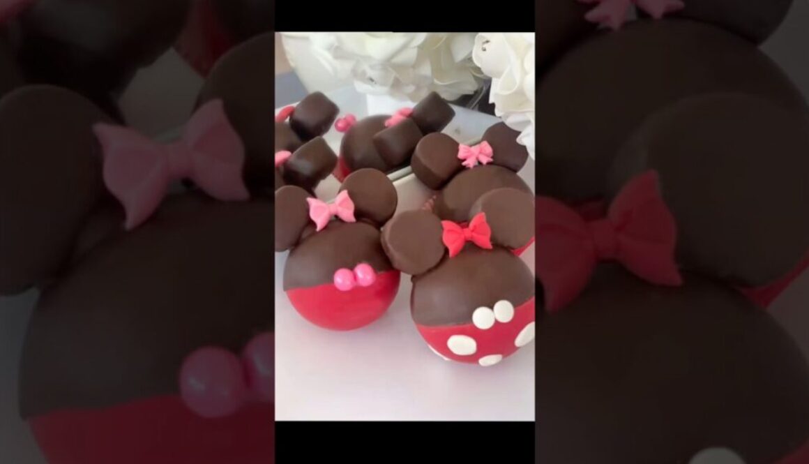 6. Minnie Mouse Hot ChoyBombs
